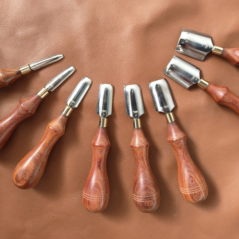 Utensili Artigianali per la La - Leatherwork Hand Press recensione e prezzo